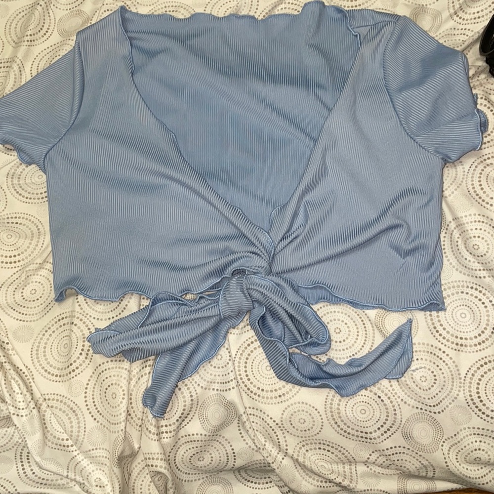 Blue tied SHEIN cropped tee